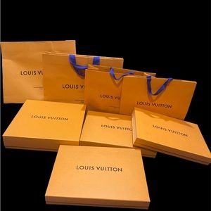 Authentic n good condition LV empty bag n boxes with good price